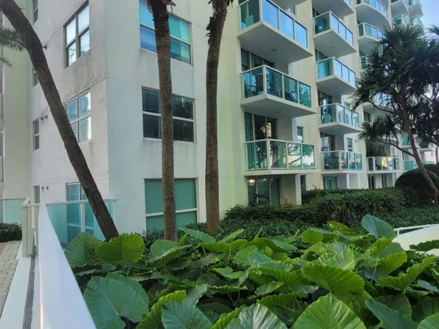 2-bedroom condo for rent in Miami - 31 SE 5th St 1110 - MondialRealty