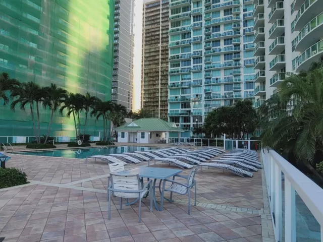 2-bedroom condo for rent in Miami - 31 SE 5th St 1110 - MondialRealty