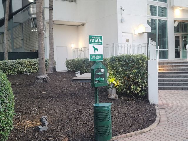 2-bedroom condo for rent in Miami - 31 SE 5th St 1110 - MondialRealty