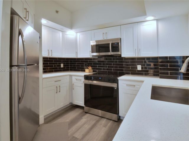 Apartment for rent  Unit #602 - photo 7528142