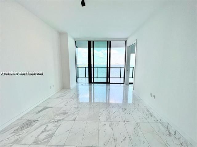 Apartment for rent  Unit #902 - photo 7530321