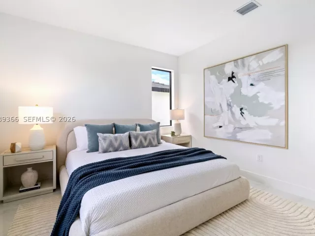 3-bedroom home for sale in Homestead - 13341 SW 265th Terr - MondialRealty