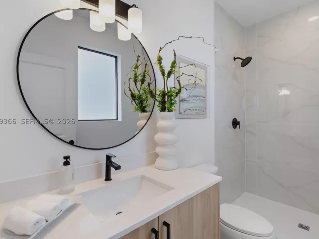 3-bedroom home for sale in Homestead - 13341 SW 265th Terr - MondialRealty