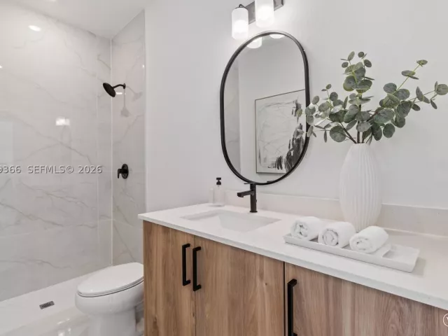 3-bedroom home for sale in Homestead - 13341 SW 265th Terr - MondialRealty