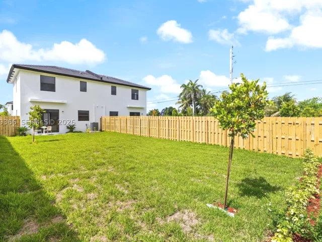 3-bedroom home for sale in Homestead - 13341 SW 265th Terr - MondialRealty