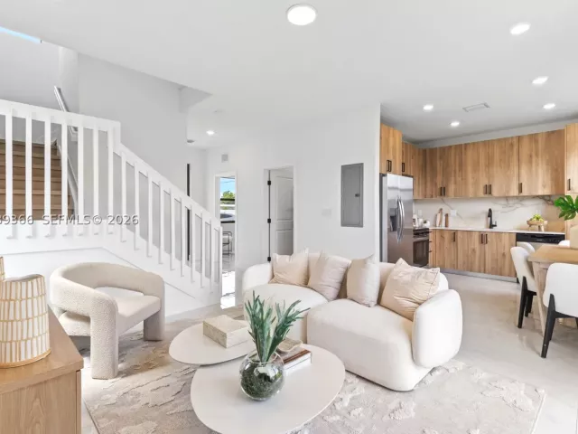 3-bedroom home for sale in Homestead - 13341 SW 265th Terr - MondialRealty