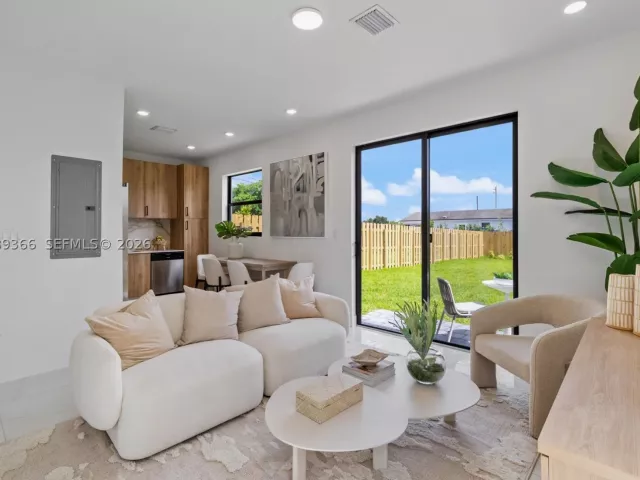 3-bedroom home for sale in Homestead - 13341 SW 265th Terr - MondialRealty