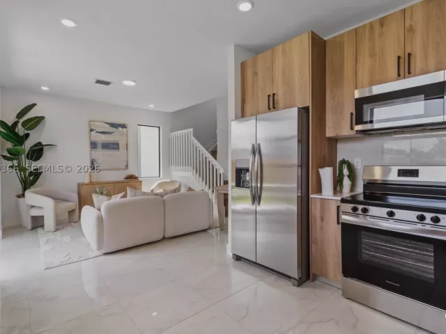 3-bedroom home for sale in Homestead - 13341 SW 265th Terr - MondialRealty