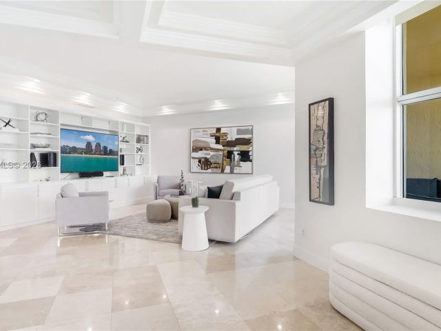 Apartment for sale  Unit #20D - photo 7530618