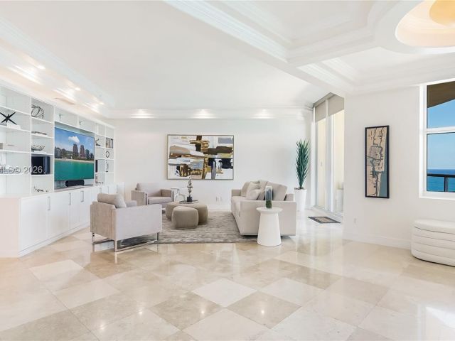 Apartment for sale  Unit #20D - photo 7530619