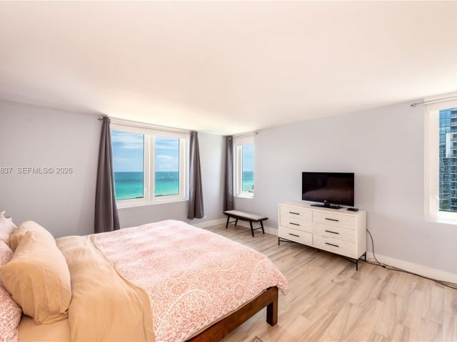 Apartment for sale  Unit #1009 - photo 7529188