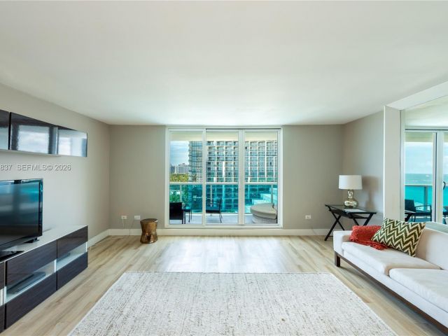 Apartment for sale  Unit #1009 - photo 7529191