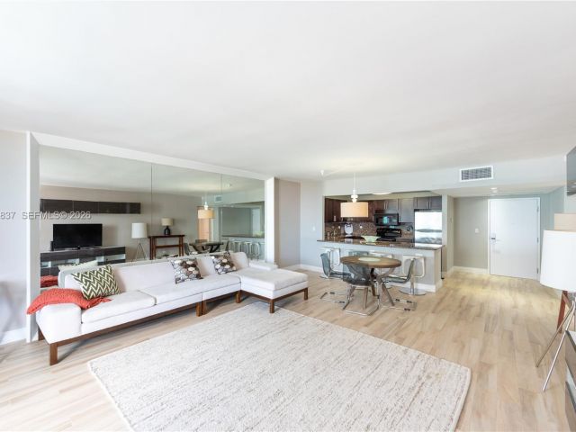 Apartment for sale  Unit #1009 - photo 7529193