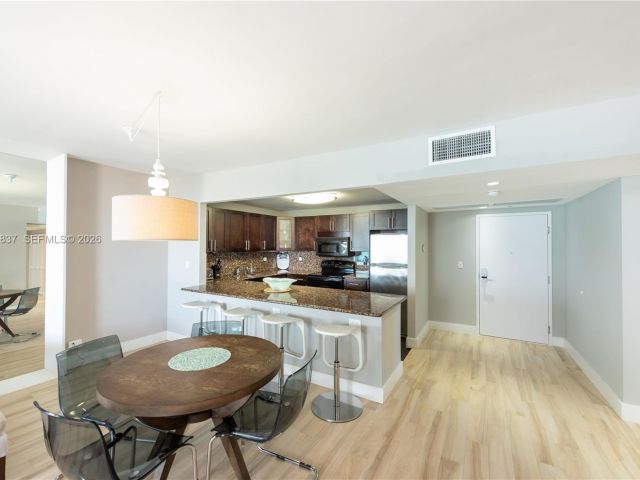 Apartment for sale  Unit #1009 - photo 7529195