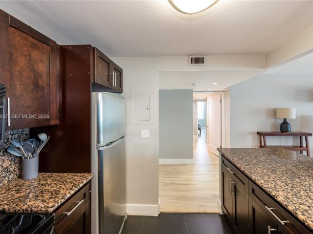 Apartment for sale  Unit #1009 - photo 7529197