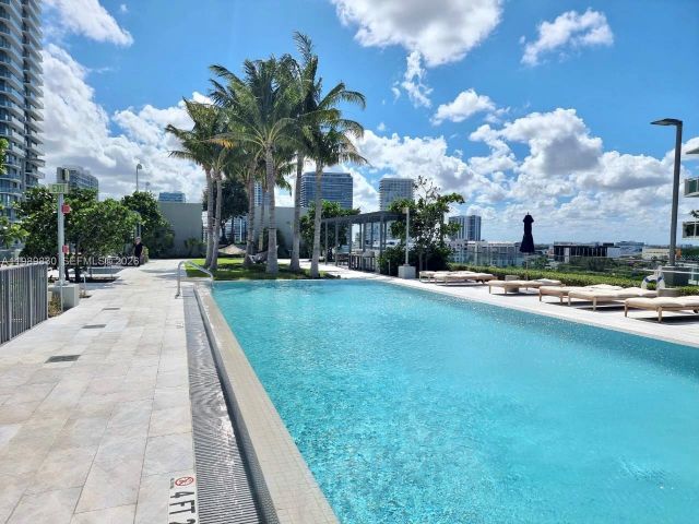 Apartment for rent  Unit #1703 - photo 7530281