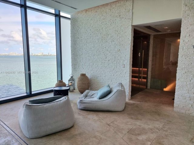 Apartment for rent  Unit #1703 - photo 7530284