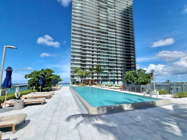 Apartment for rent  Unit #1703 - photo 7530285