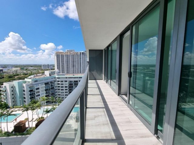 Apartment for rent  Unit #1703 - photo 7530292