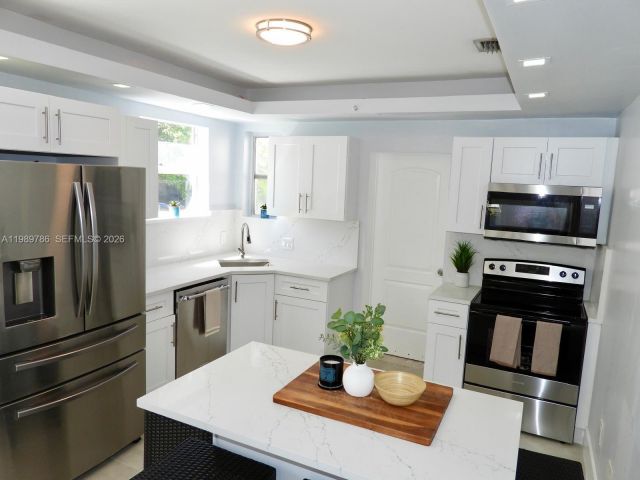 Home for sale at 715 Hollywood Blvd - photo 7534658