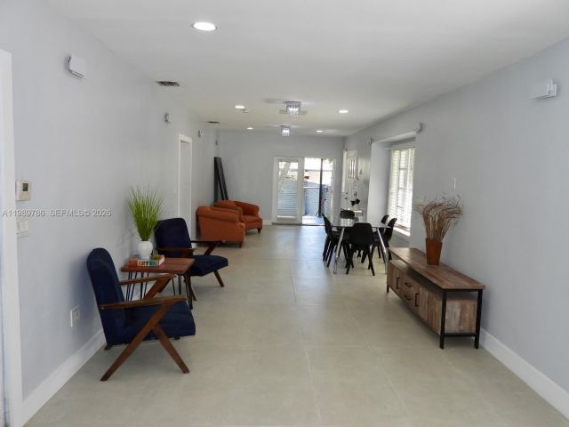 Home for sale at 715 Hollywood Blvd - photo 7534659