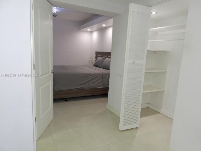 Home for sale at 715 Hollywood Blvd - photo 7534663