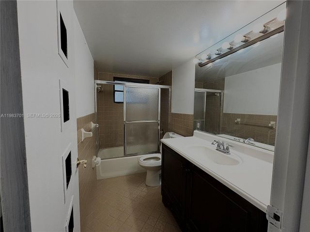 Home for sale at 3911 Farragut St - photo 7529125