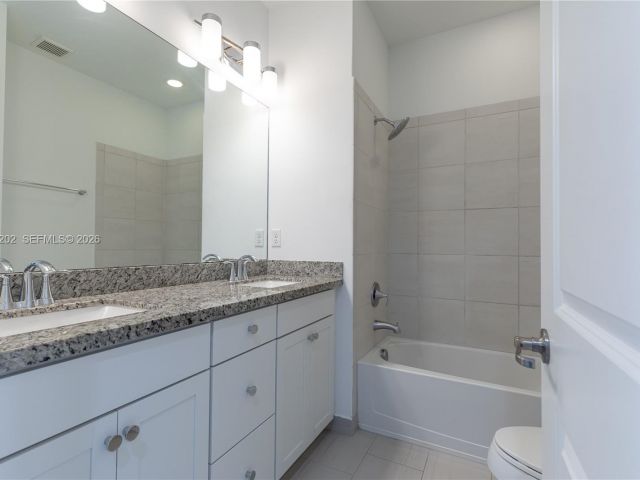 Home for rent at 11524 SW 16th St - photo 7528809