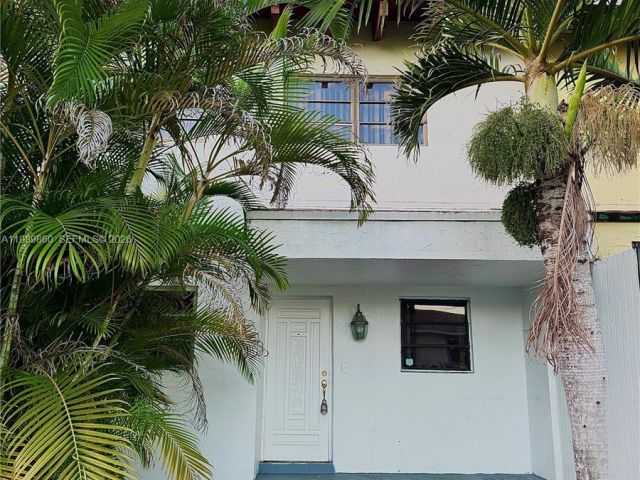 Home for rent at 3911 Farragut St 3911 - photo 7529096