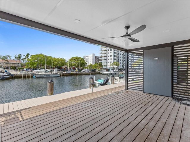 Home for rent at 3786 NE 167th St 49 - photo 7529154