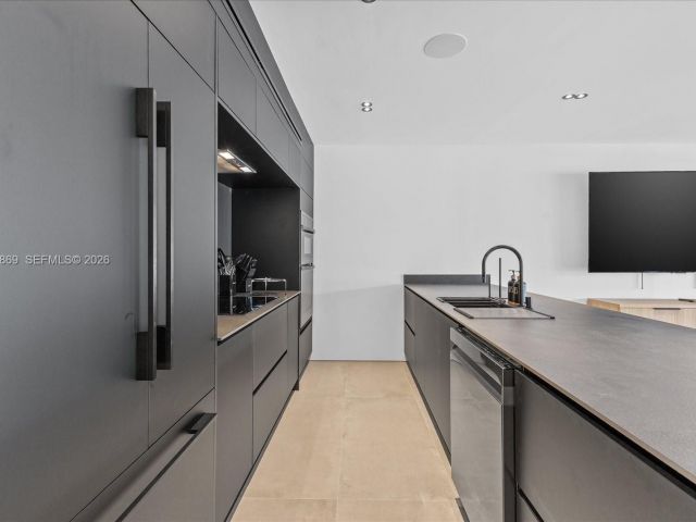 Home for rent at 3786 NE 167th St 49 - photo 7529161