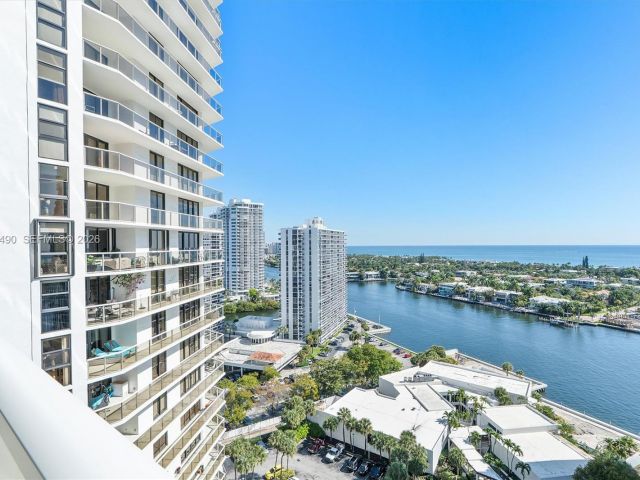 Apartment for sale  Unit #1712 - photo 7530982