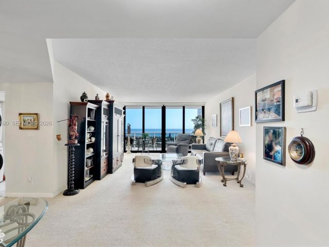 Apartment for sale  Unit #1712 - photo 7530985