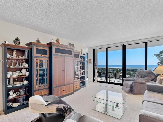 Apartment for sale  Unit #1712 - photo 7530991