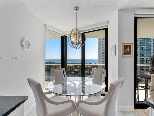 Apartment for sale  Unit #1712 - photo 7530998