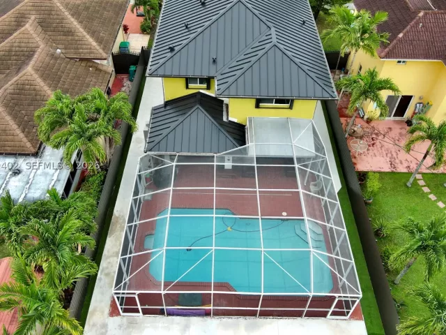 4-bedroom home for sale in Miami - 14052 SW 167th Ter - MondialRealty