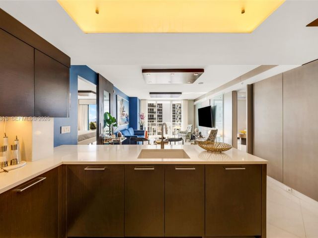 Apartment for sale  Unit #806S - photo 7530517