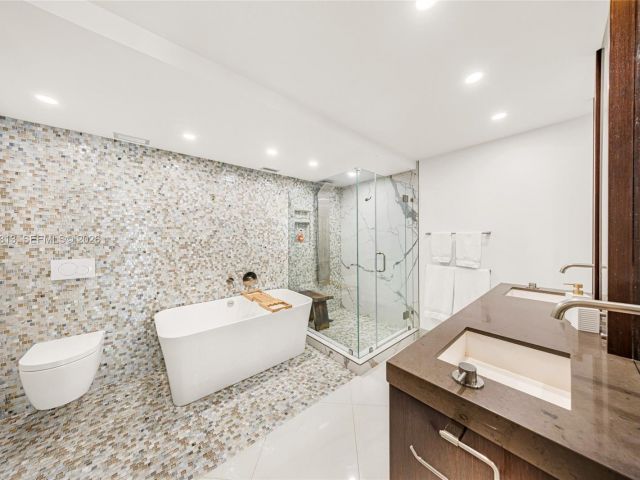 Apartment for sale  Unit #806S - photo 7530526