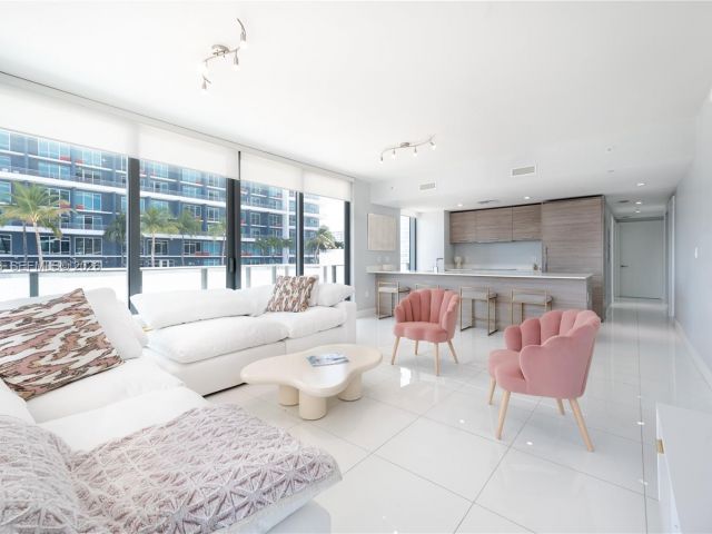 Apartment for rent  Unit #1206 - photo 7529500