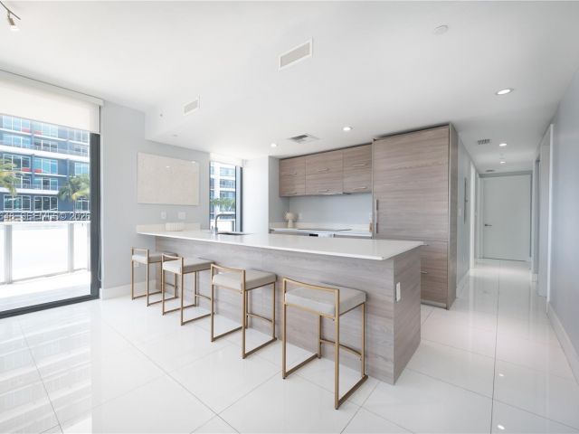 Apartment for rent  Unit #1206 - photo 7529501