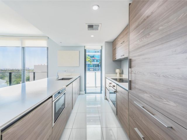 Apartment for rent  Unit #1206 - photo 7529503