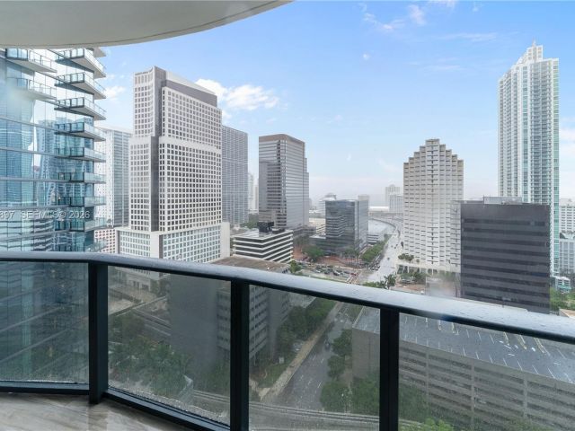 Apartment for sale  Unit #2005 - photo 7529542