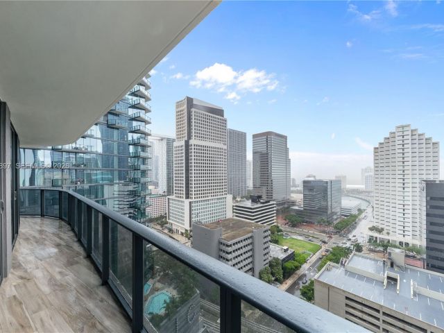 Apartment for sale  Unit #2005 - photo 7529543