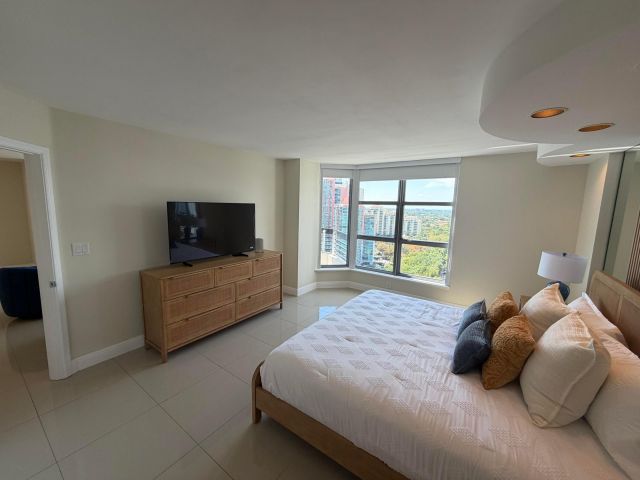 2-bedroom condo for rent in Aventura - 3530 Mystic Pointe Drive 2303 - MondialRealty