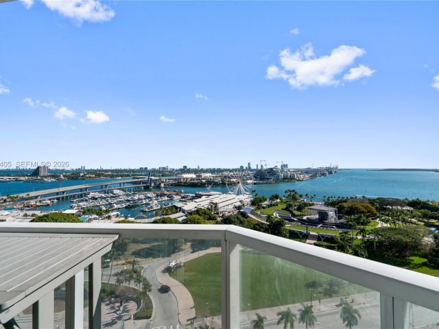 Apartment for rent  Unit #1703 - photo 7534299