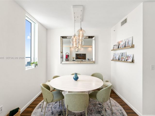 Apartment for rent  Unit #1703 - photo 7534311