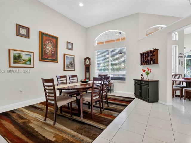 5-bedroom home for sale in Pembroke Pines - 1845 NW 139th Ter - MondialRealty