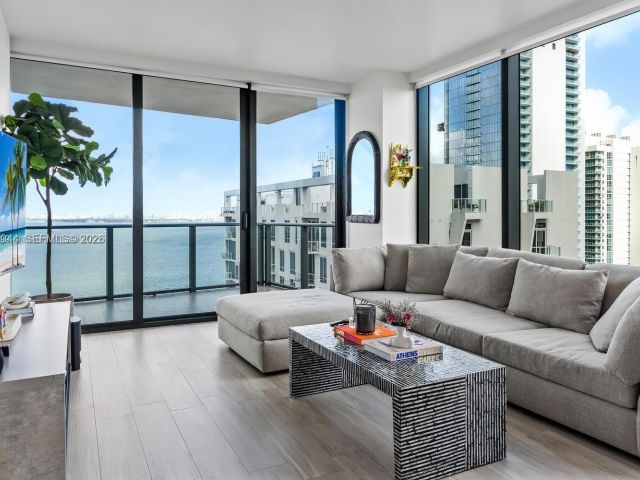 Apartment for rent  Unit #2008 - photo 7530204