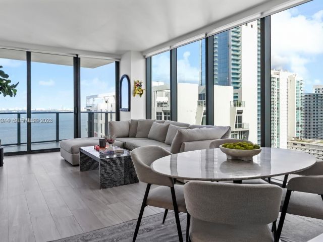 Apartment for rent  Unit #2008 - photo 7530205