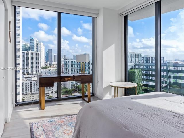 Apartment for rent  Unit #2008 - photo 7530213